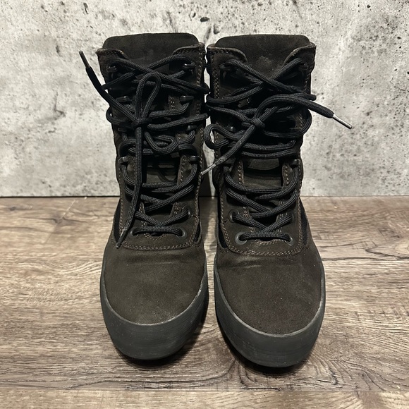 YEEZY BOOTS SEASON 3 ONYX SHADE - Picture 4 of 5
